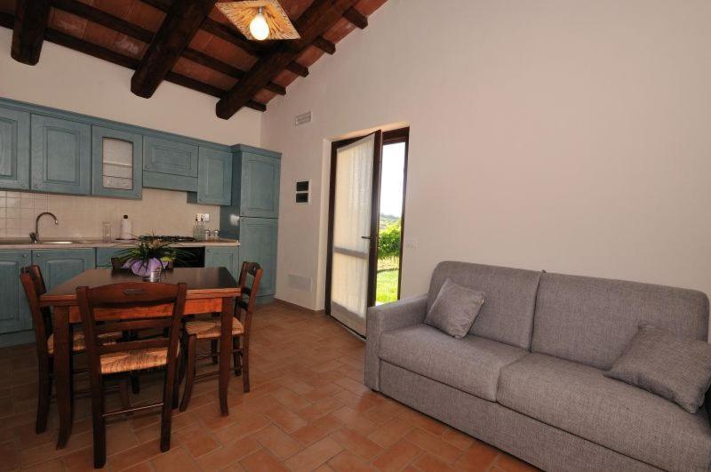 Agriturismo Casale Contessa Montebuono  Buitenkant foto