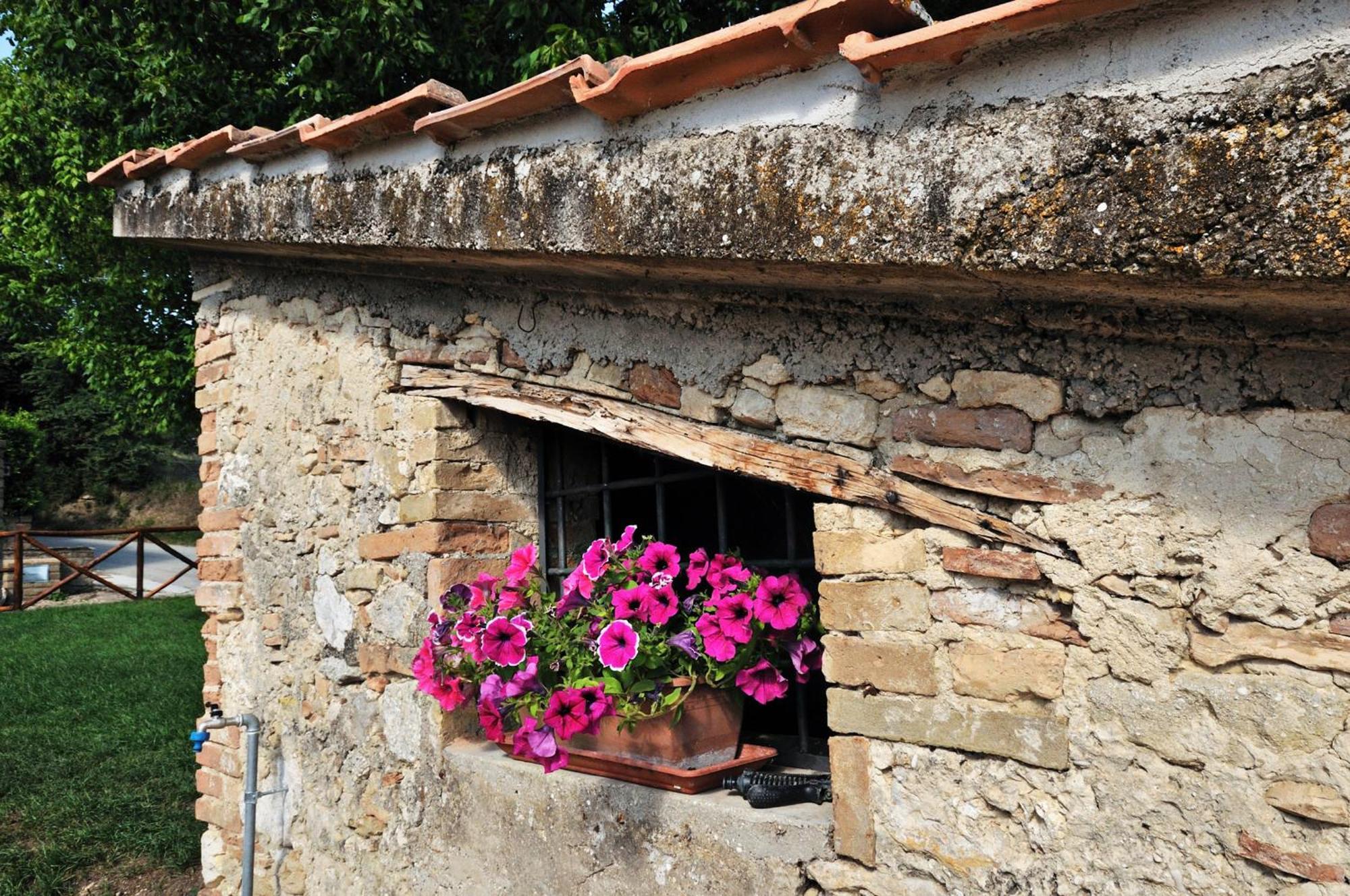 Agriturismo Casale Contessa Montebuono  Buitenkant foto