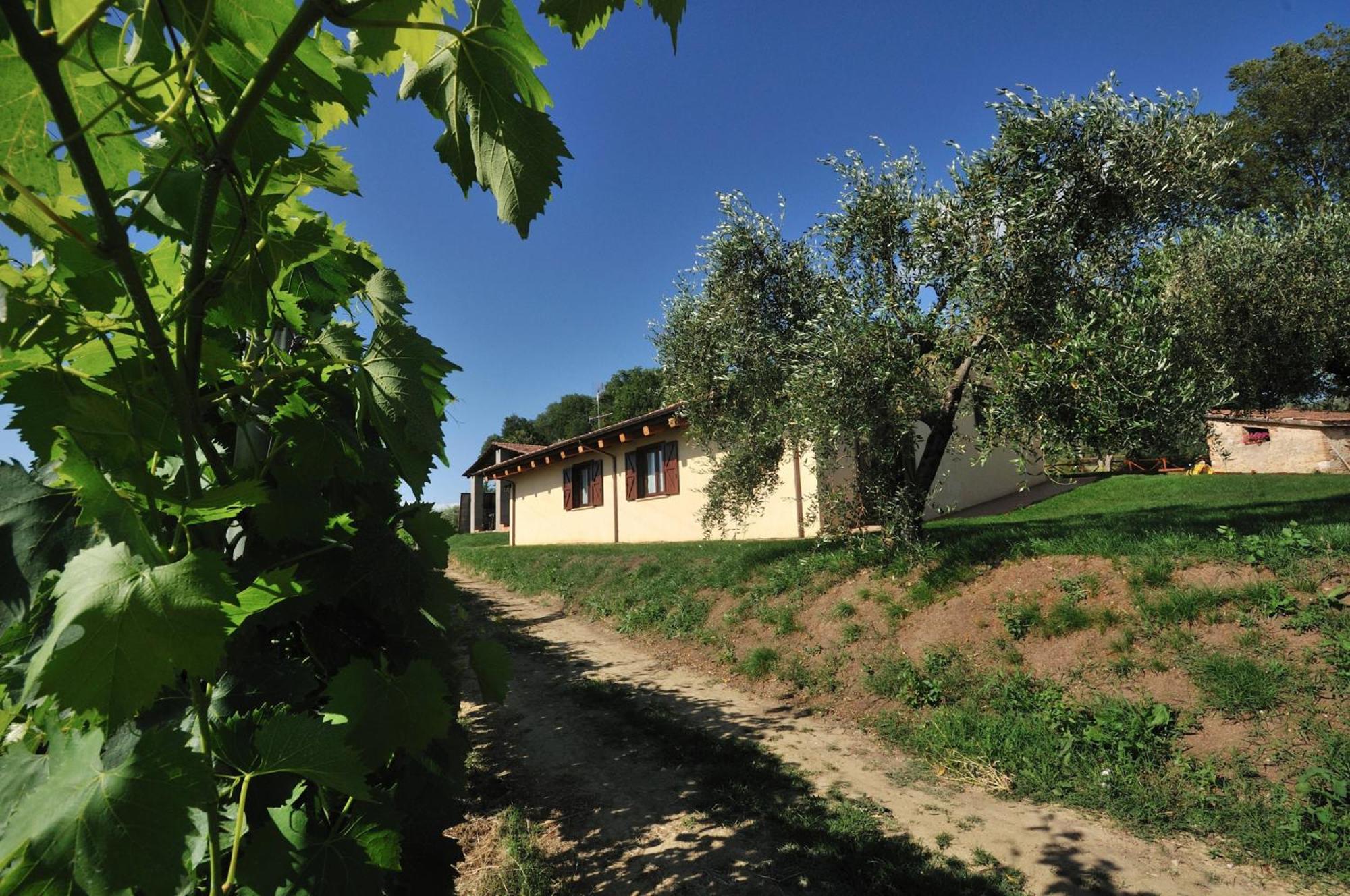 Agriturismo Casale Contessa Montebuono  Buitenkant foto