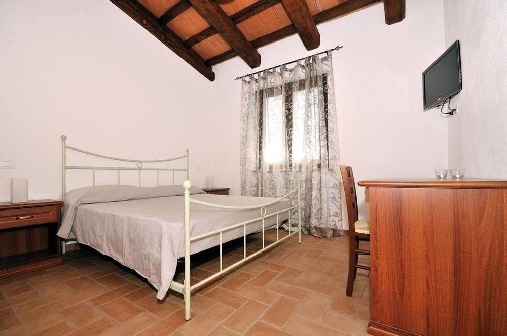 Agriturismo Casale Contessa Montebuono  Buitenkant foto
